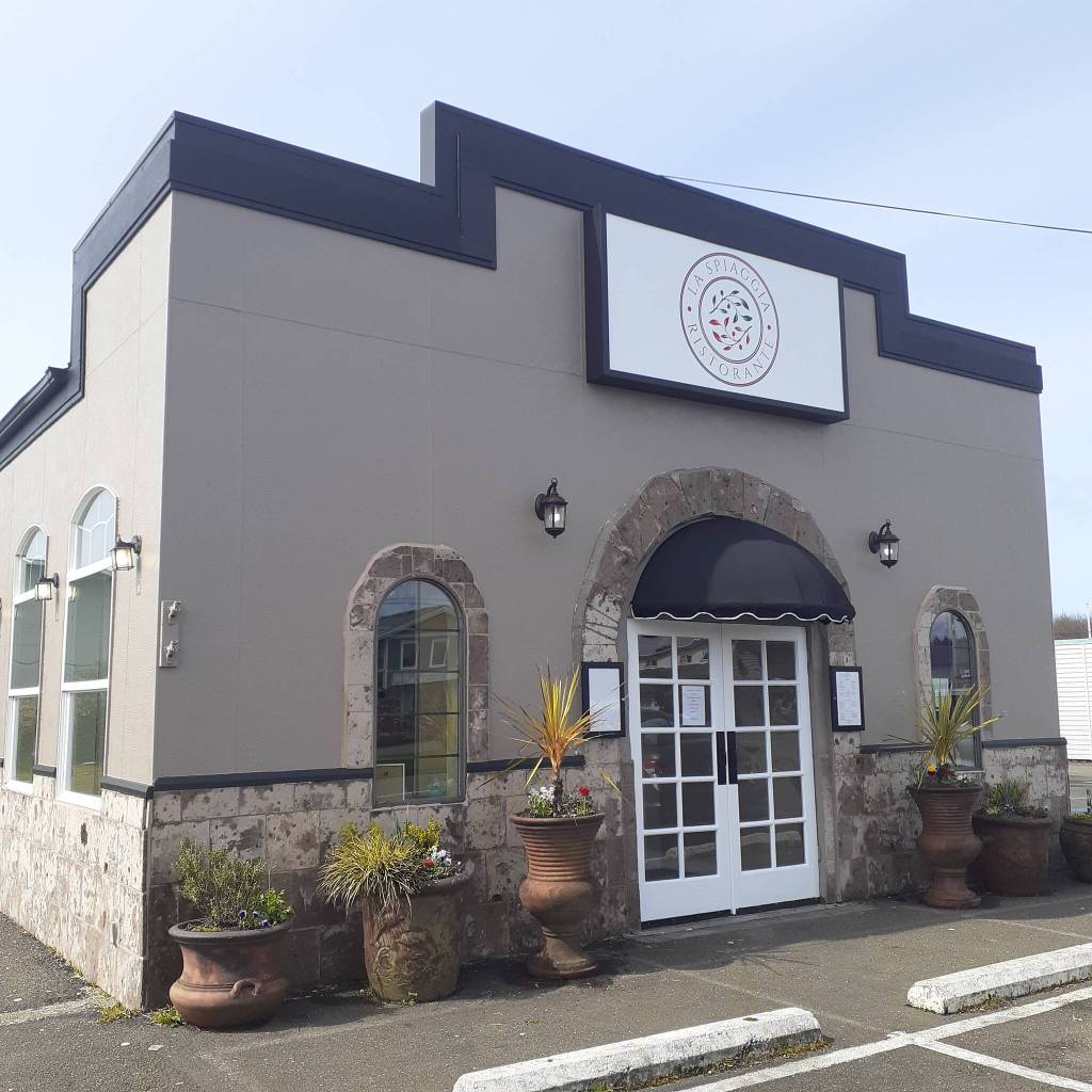 La Spiaggia Ristorante
La Spiaggia Ristorante is a diamond in Ocean Shores and Doug Cox and Rhonda Cox  who work 80-hour weeks  are the miners. The restaurant serves authentic Italian the way Dougs grandmother used to make, which leaves the customers who dine there full and satisfied.