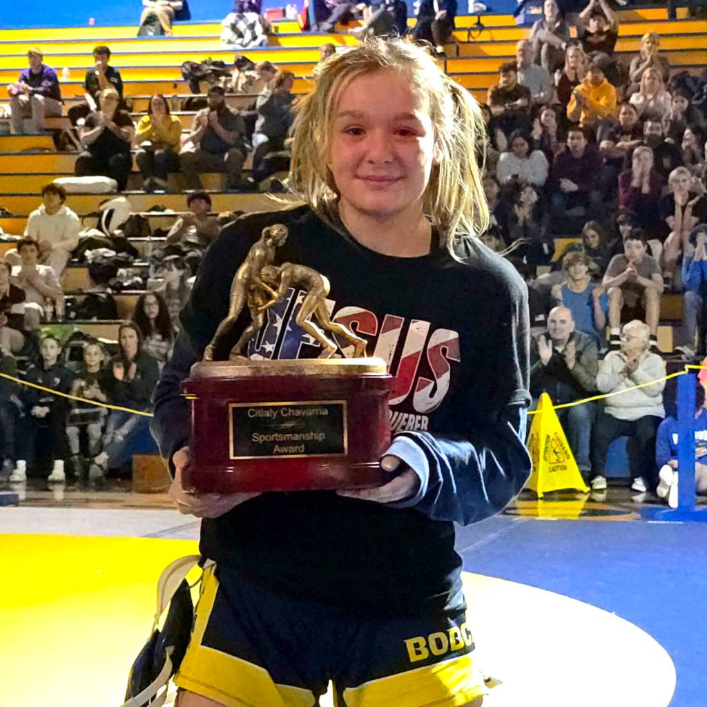 RYAN SPARKS | THE DAILY WORLD
Aberdeen senior Felicia Bell won the Citaly Chavarria Sportsmanship Award at the Grays Harbor Championships on Saturday at Aberdeen High School.