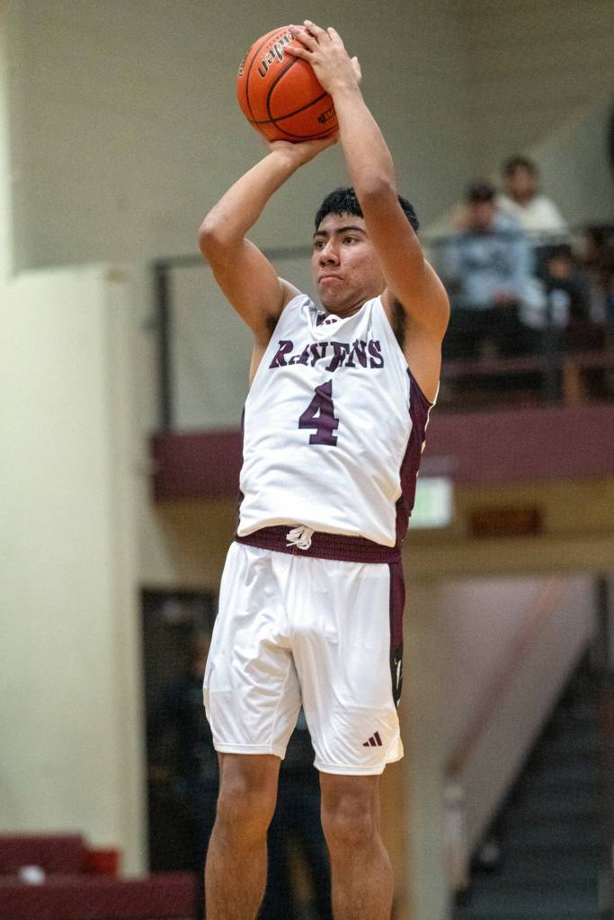 PHOTO BY FOREST WORGUM Raymond-South Bend guard Chris Quintana scored a team-high 22 points in a 57-44 loss to Hoquiam in a Raymond New Years Tournament game on Saturday in South Bend.