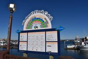 Jerry Knaak / The Daily World
The Westport Fresh Catch sign in the marina district.