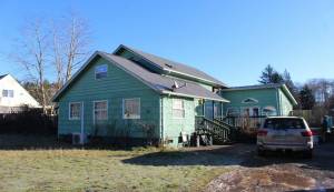 Suspects were arrested for major retail theft and food stamp trafficking at this home in the 100 block of Pioneer Road in Central Park. (Grays Harbor Drug Task Force)