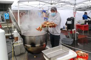 The Daily World file photo
The three-day Razor Clam Festival and Seafood Extravaganza, presented by Quinault Beach Resort and Casino, gets underway at 11 a.m. Friday at the Ocean Shores Convention Center.