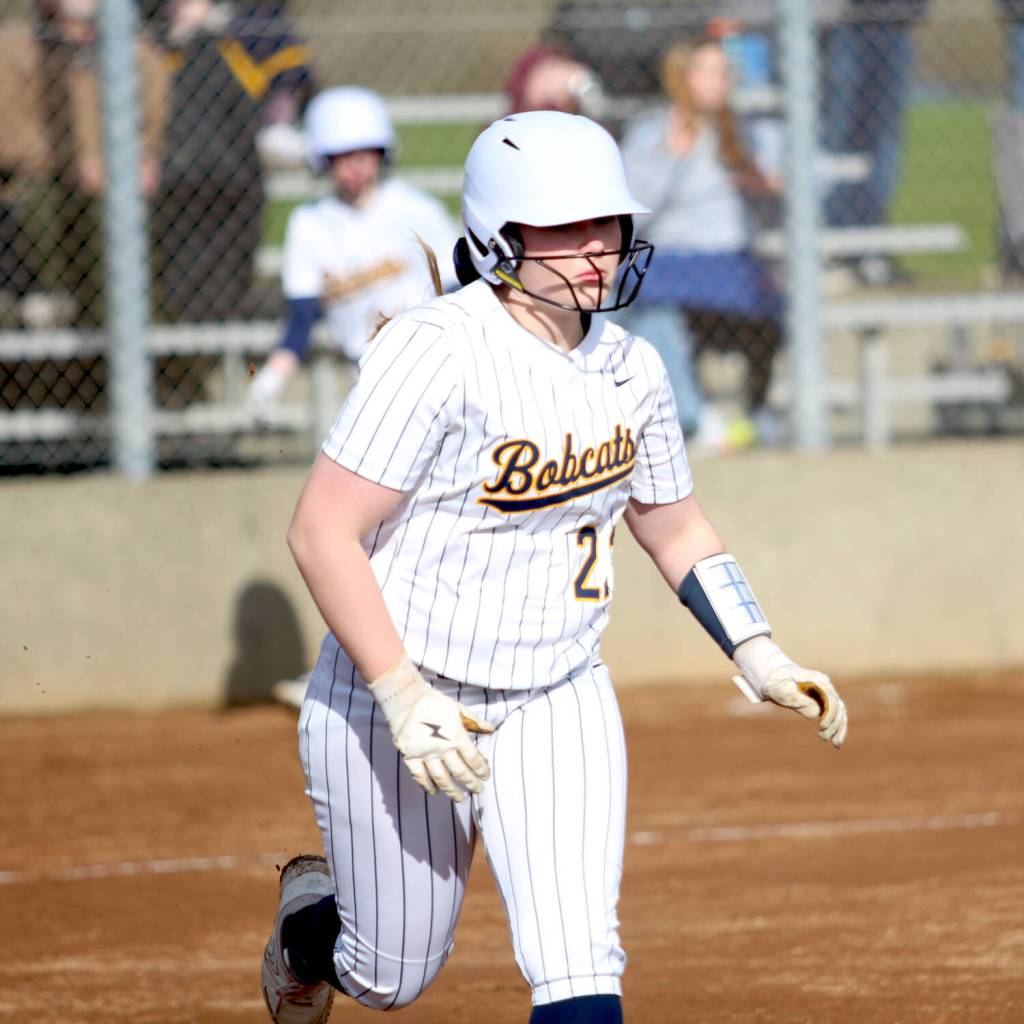 RYAN SPARKS | THE DAILY WORLD Aberdeen first baseman Maysinn Jones had two doubles in a 10-0 win over Shelton on Wednesday in Aberdeen.