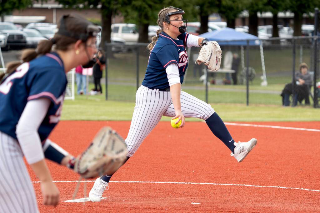 NICOLE SHANNON / MAIN FOCUS MEDIA Pe Ell-Willapa Valleys Eliza Barnum