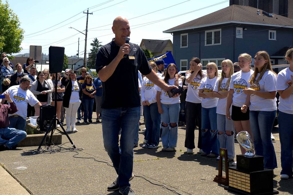 RYAN SPARKS | THE DAILY WORLD Aberdeen Mayor Douglas Orr speaks during a ceremony to honor the Bobcats state-championship softball team on Monday at Aberdeen High School.