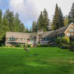 Olympic Peninsula Visitor Bureau photos
The Quinault Lodge