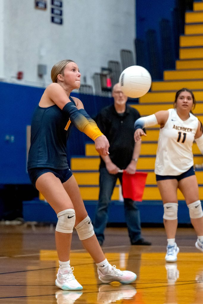 PHOTO BY FOREST WORGUM Aberdeens Sophia Knutson (left) makes a pass while Daniela Alavez-Oropeza (11) looks on during a straight-set win over Tenino on Thursday at Aberdeen High School.