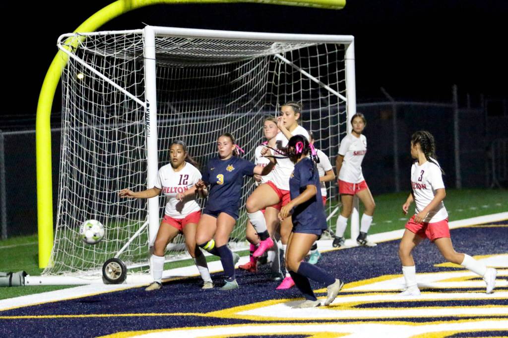 RYAN SPARKS / THE DAILY WORLD Aberdeen midfielder Miley Anderson (3) makes a play on a corner kick during a 1-0 win over Shelton on Tuesday at Stewart Field in Aberdeen.