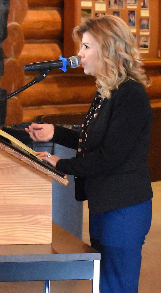 Grays Harbor County Commissioner Georgia Miller addresses the attendees at the GGHI Business Forum Lunch on real estate.