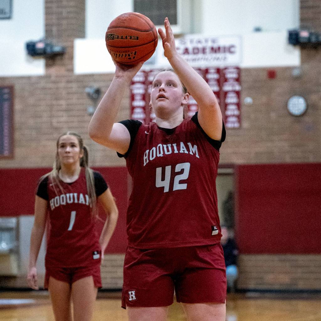 PHOTO BY FOREST WORGUM Hoquiams Sydney Gordon shoots a free throw during the Grizzlies 40-28 victory over Montesano on Friday at Montesano High School.
