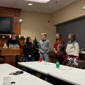 Hoquiam High School Juniors present at Hoquiam Rotary Club. (Hoquiam School District)
