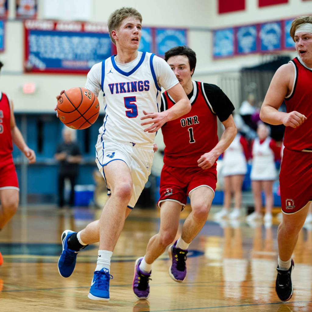 PHOTO BY MATT RUMBLES Willapa Valleys Brody Aust (5) scored 21 points in an 83-36 win over Oakville in a 1B District 4 Tournament game on Wednesday at Willapa Valley High School.