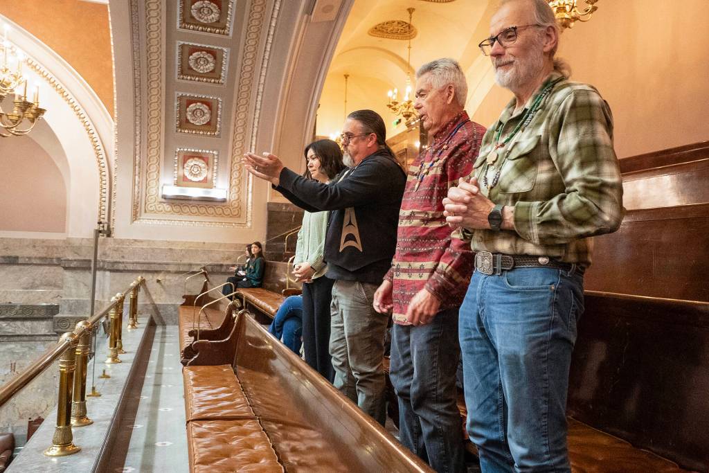 Chinook Indian Nation celebrated in the state Senate
