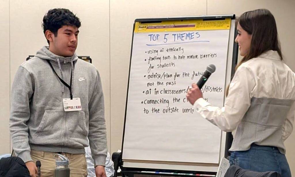 Elma School District
Elma student Javier Garcia is currently serving on a student advisory team as part of a Gates Foundation roundtable.