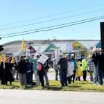 Jerry Knaak / The Daily World
Protesters attend a No Kings rally in Ocean Shores.