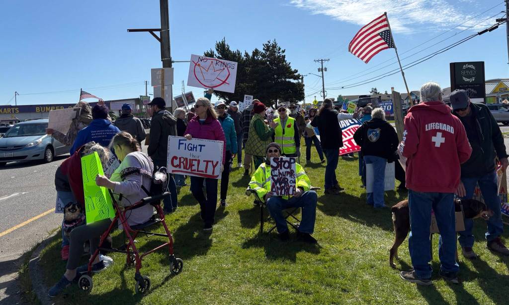 A "No Kings" protest was held in Ocean Shores on Saturday. (Jerry Knaak / The Daily World)