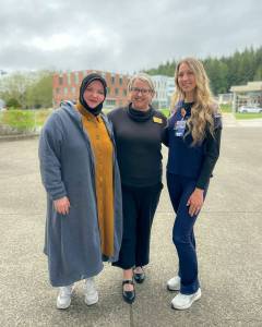 Grays Harbor College
From left: Gina Stinson, Grays Harbor College President Dr. Carli Schiffner and Zoey Johnson.