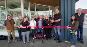 Rick Moyer / KXRO News Radio
History98520s WIndow Project made its debut with a ribbon-cutting on May 7. History98520 President Ruth Hamilton and Aberdeen Mayor Douglas Orr cut the ceremonial ribbon.