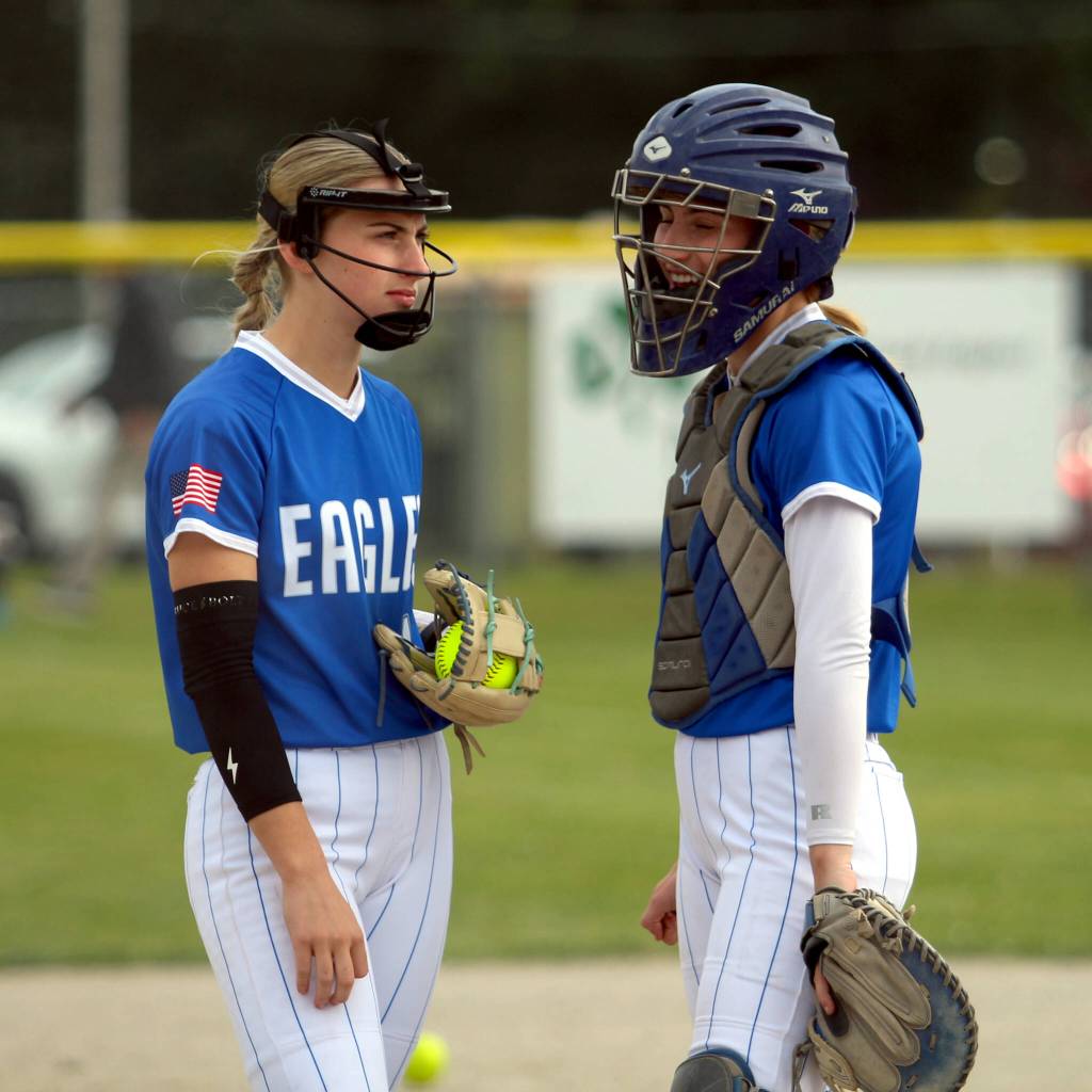 Ashlynn Weld (left) and Raelynn Weld