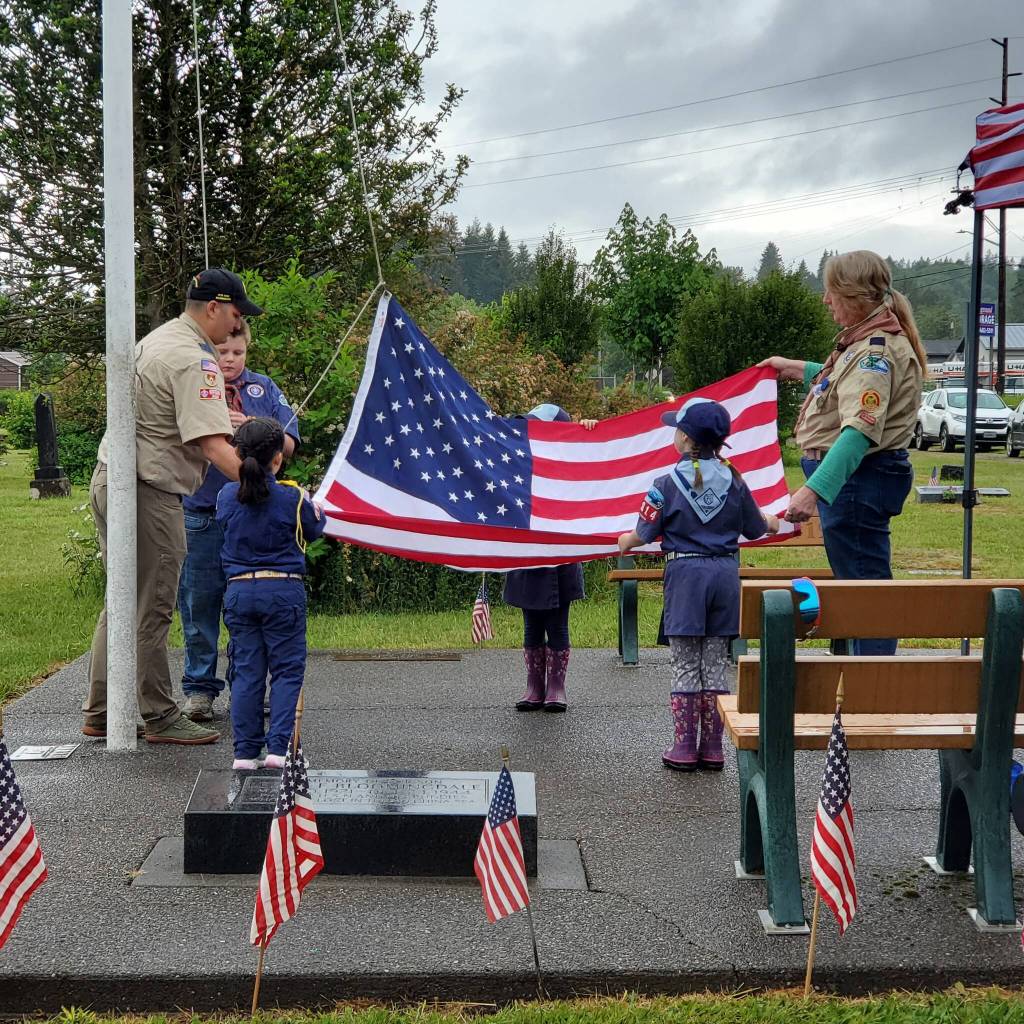 Andrea Watts / The Daily World
Memorial Day service at Odd Fellows Cemetery in Elma.