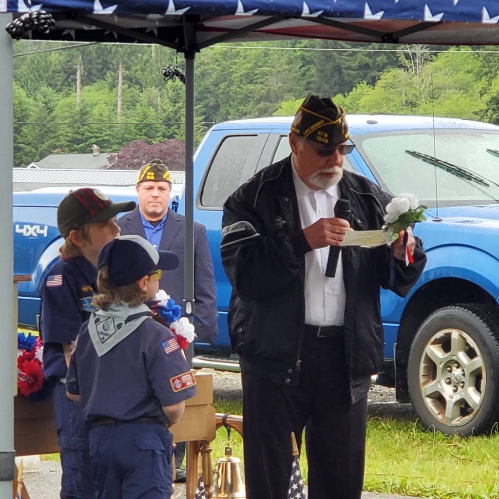 Andrea Watts / The Daily World
Memorial Day service at Odd Fellows Cemetery in Elma.
