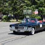 Jerry Knaak / The Daily World
Ocean Shores Mayor Frank Elduen rides in style.
