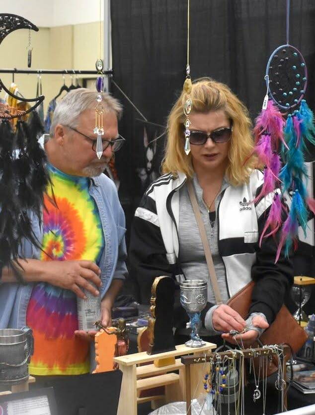 Jerry Knaak / The Daily World
Summerween attendees shop for goodies.