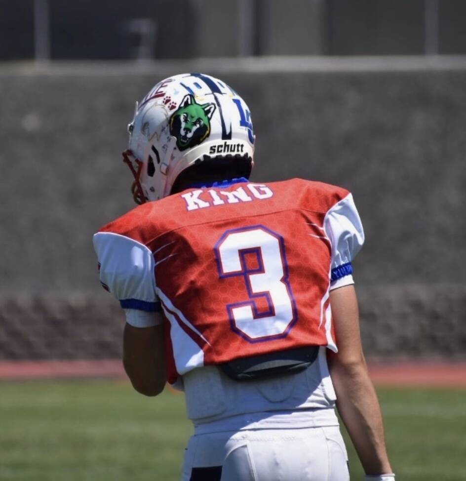T. Michaels / The Daily World
Willapa Valleys Blane King (#3) heads back to the defensive huddle after a defensive play at the state all star game.