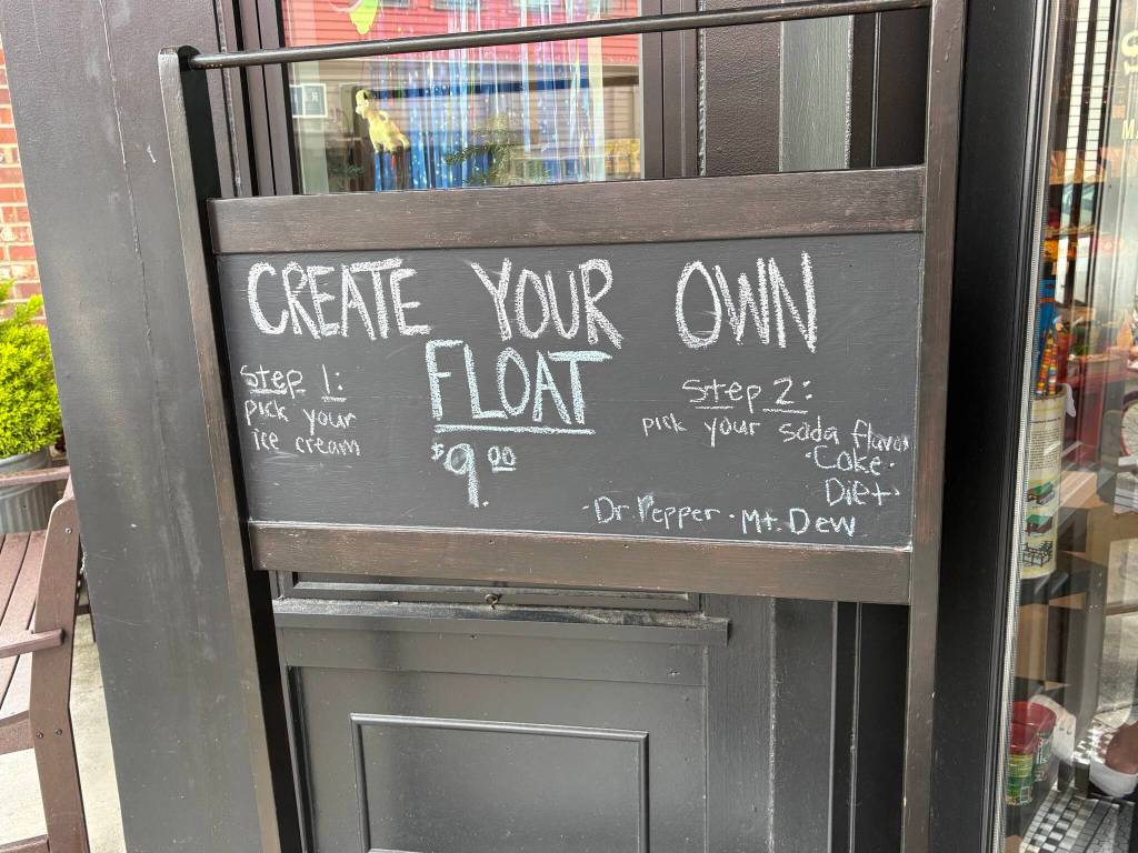 The Sweet Life in Seabrook allows customers to do create their own ice cream float.