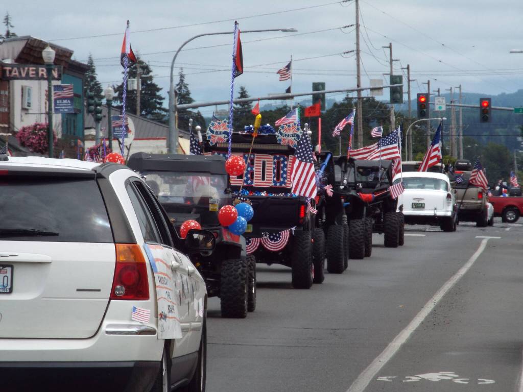 Andrea Watts / The Daily World
The Spodyfest July 4th convoy went down Main Street and circled back to finish at 10th Street Park where a free BBQ was held.