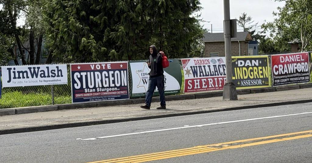 John C. Hughes / The Daily World
Signs of the times in South Aberdeen.
